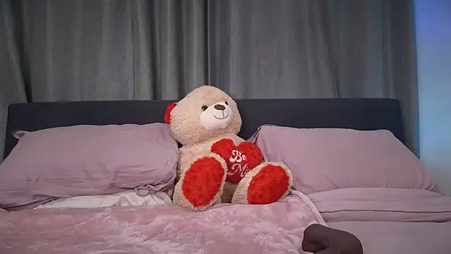 longislandprincess online show from February 1, 2026, 1:26 am