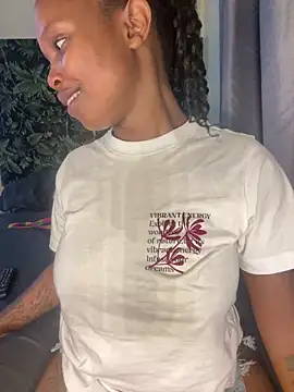 InkLady444 online show from December 15, 2024, 7:10 pm