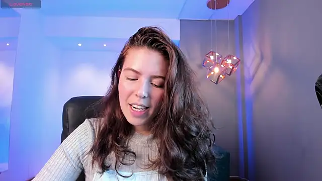 Snapshot of Lyssa_Muller chatting on February 6, 2025, 1:21 pm Lyssa Muller online show from February 6, 2025, 1:21 pm