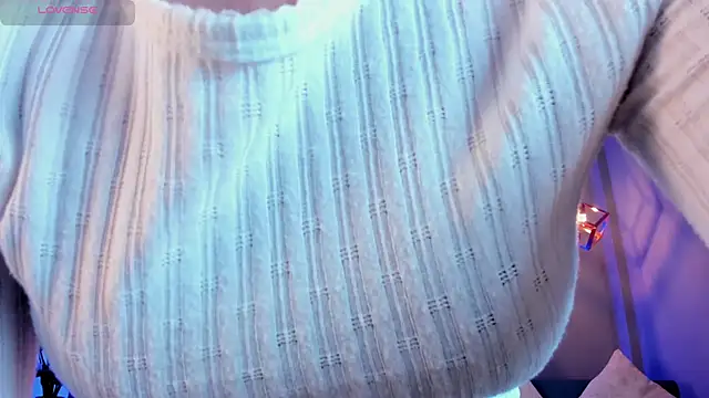 Snapshot of Lyssa_Muller chatting on February 12, 2025, 11:51 am Lyssa Muller online show from February 12, 2025, 11:51 am