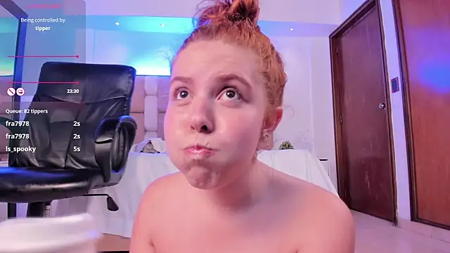 Snapshot of Lyssa_Muller chatting on March 5, 2025, 7:49 pm Lyssa Muller online show from March 5, 2025, 7:49 pm