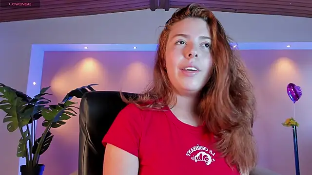 Snapshot of Lyssa_Muller chatting on March 19, 2025, 12:12 pm Lyssa Muller online show from March 19, 2025, 12:12 pm