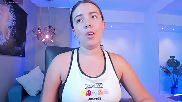 Snapshot of Lyssa_Muller chatting on October 30, 2025, 1:01 pm Lyssa Muller online show from October 30, 2025, 1:01 pm