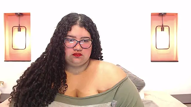 Snapshot of Miley_Collins chatting on December 29, 2024, 1:28 pm Miley Collins online show from December 29, 2024, 1:28 pm