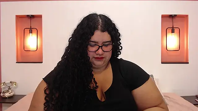 Snapshot of Miley_Collins chatting on January 8, 2025, 7:56 pm Miley Collins online show from January 8, 2025, 7:56 pm