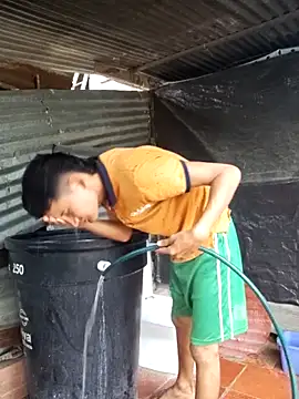 Valentinacuc online show from November 8, 2025, 11:10 am