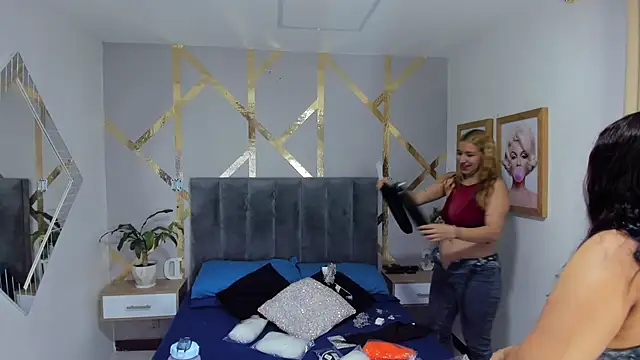 Snapshot of Caroliine_Torres chatting on October 8, 2025, 11:41 am Caroliine Torres online show from October 8, 2025, 11:41 am