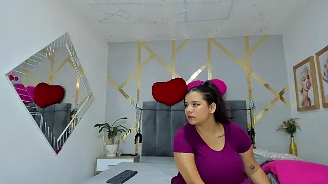 Snapshot of Caroliine_Torres chatting on June 11, 2026, 12:25 pm Caroliine Torres online show from June 11, 2026, 12:25 pm