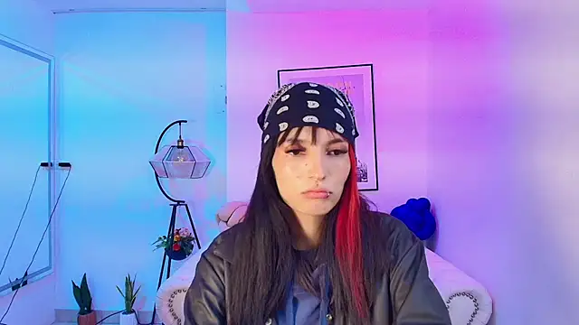 Snapshot of Dafne_huges chatting on January 14, 2025, 12:35 pm Dafne huges online show from January 14, 2025, 12:35 pm