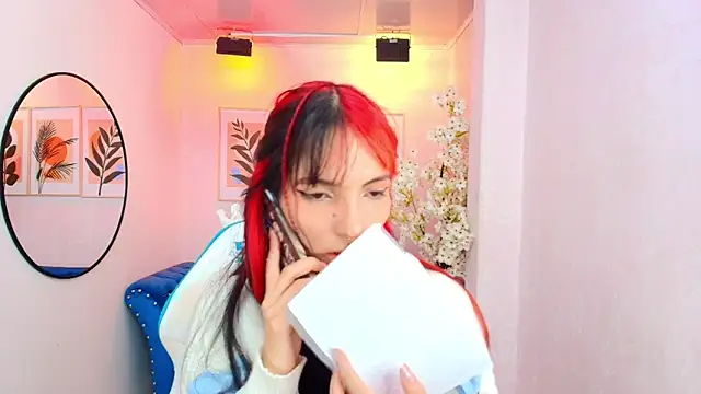 Snapshot of Dafne_huges chatting on September 11, 2025, 5:24 pm Dafne huges online show from September 11, 2025, 5:24 pm