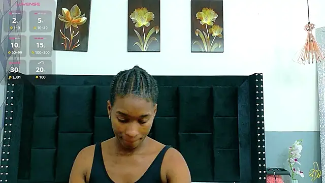Snapshot of petitelittleebony chatting on May 29, 2026, 2:42 am petitelittleebony online show from May 29, 2026, 2:42 am