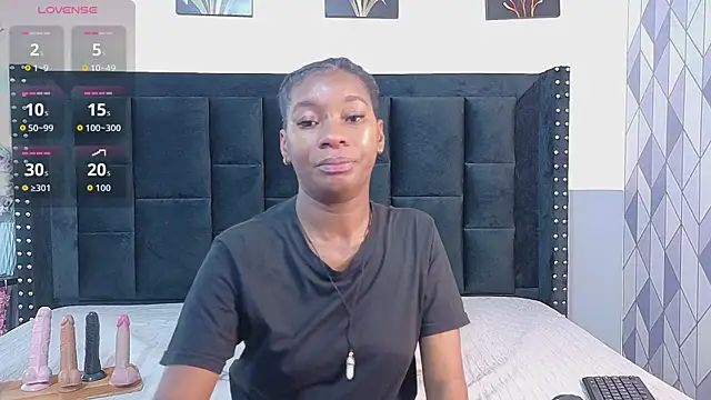 Snapshot of petitelittleebony chatting on July 16, 2026, 2:28 am petitelittleebony online show from July 16, 2026, 2:28 am