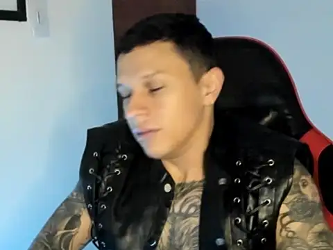 Snapshot of goodboy69l chatting on June 10, 2026, 12:26 pm goodboy69l online show from June 10, 2026, 12:26 pm