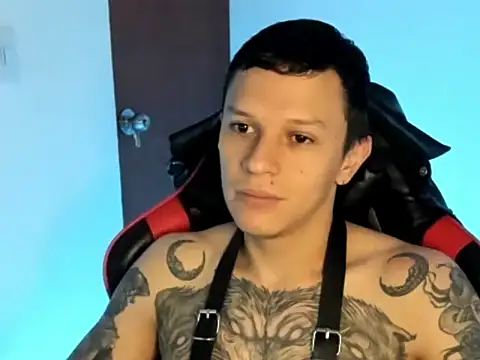 Snapshot of goodboy69l chatting on June 28, 2026, 1:06 pm goodboy69l online show from June 28, 2026, 1:06 pm