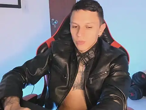 Snapshot of goodboy69l chatting on July 22, 2026, 11:07 pm goodboy69l online show from July 22, 2026, 11:07 pm