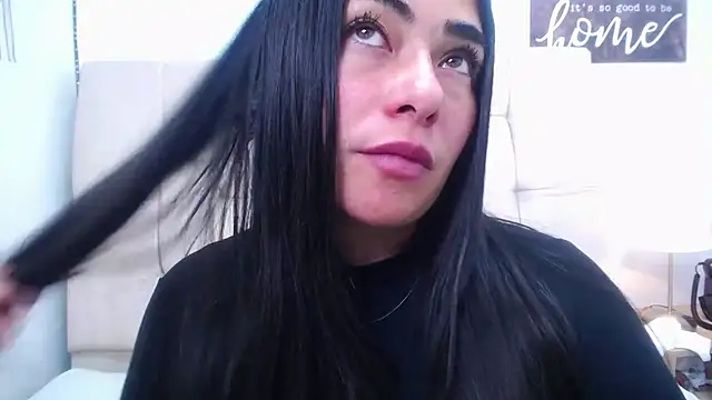 Snapshot of missexy303av chatting on December 7, 2024, 8:44 am missexy303av online show from December 7, 2024, 8:44 am