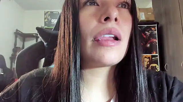 Snapshot of missexy303av chatting on March 13, 2025, 11:41 am missexy303av online show from March 13, 2025, 11:41 am