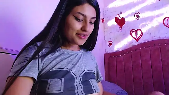 SarahStones online show from February 21, 2025, 2:27 pm