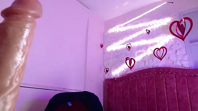 SarahStones online show from March 12, 2025, 7:13 am