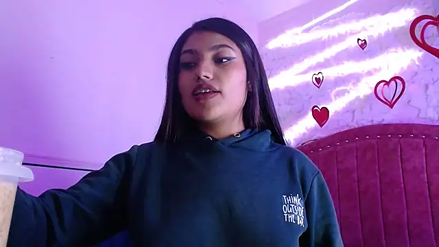 SarahStones online show from March 14, 2025, 8:42 am