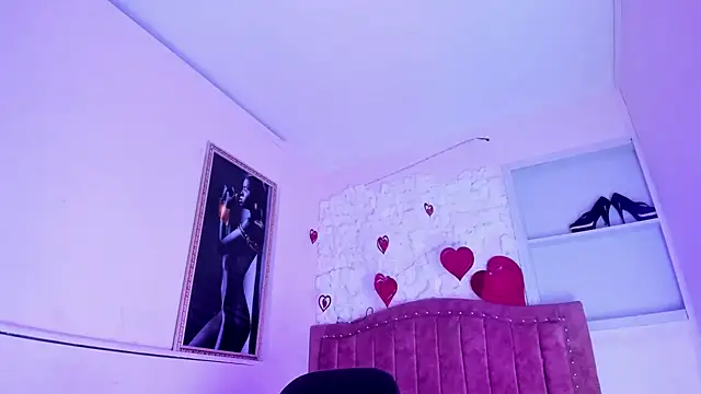 SarahStones online show from September 13, 2025, 8:58 am