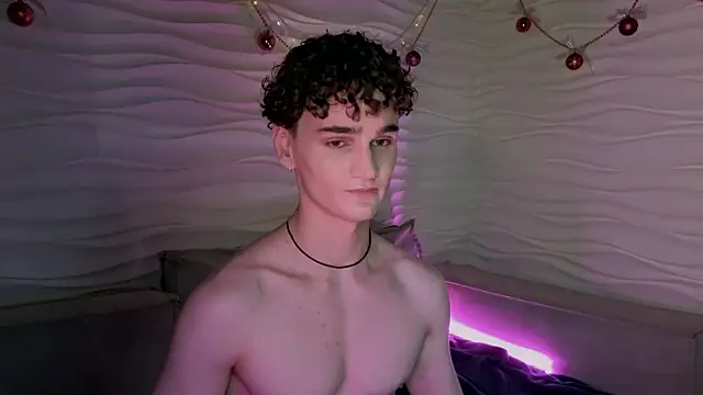 Snapshot of adam_21cm__ chatting on December 27, 2024, 8:18 pm adam 21cm online show from December 27, 2024, 8:18 pm