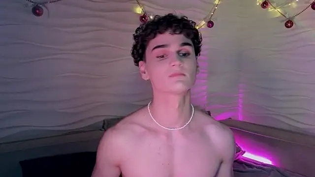 Snapshot of adam_21cm__ chatting on January 10, 2025, 7:43 pm adam 21cm online show from January 10, 2025, 7:43 pm