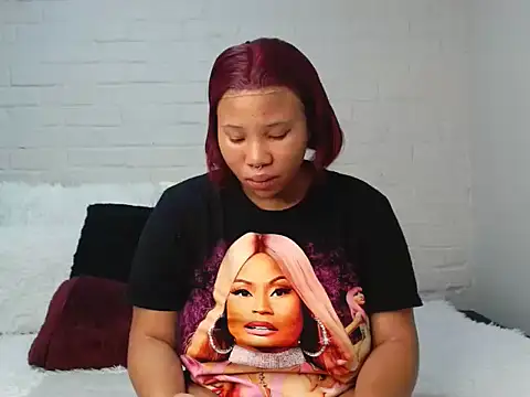 Snapshot of DrippinCaramelCutie chatting on March 1, 2025, 9:37 pm DrippinCaramelCutie online show from March 1, 2025, 9:37 pm