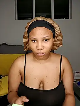 Snapshot of DrippinCaramelCutie chatting on November 22, 2025, 9:58 pm DrippinCaramelCutie online show from November 22, 2025, 9:58 pm