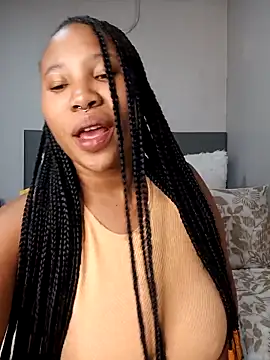 DrippinCaramelCutie online show from May 5, 2026, 9:45 pm