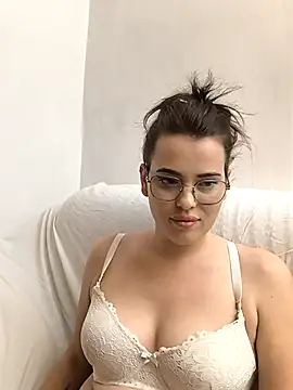 Baby Nicoll online show from March 3, 2026, 7:20 pm