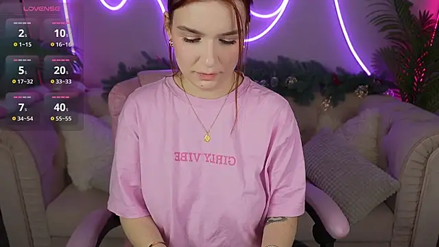 Snapshot of RedShinee chatting on January 8, 2025, 10:48 pm RedShinee online show from January 8, 2025, 10:48 pm