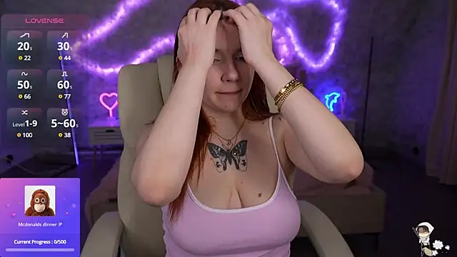 Snapshot of RedShinee chatting on March 4, 2025, 5:03 pm RedShinee online show from March 4, 2025, 5:03 pm