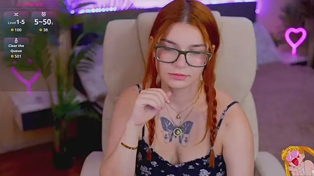 Snapshot of RedShinee chatting on September 17, 2025, 6:04 am RedShinee online show from September 17, 2025, 6:04 am