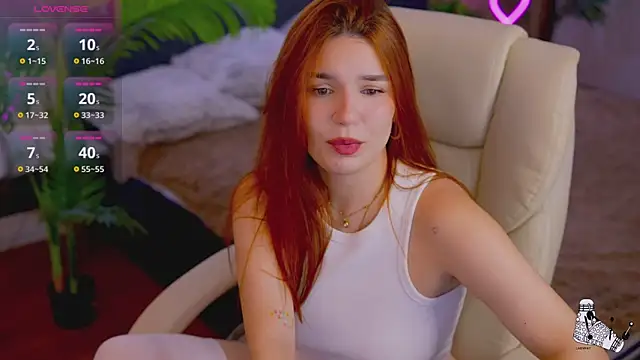 Snapshot of RedShinee chatting on September 29, 2025, 12:32 pm RedShinee online show from September 29, 2025, 12:32 pm