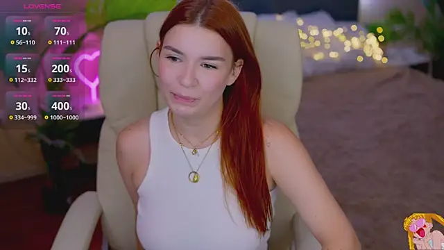 Snapshot of RedShinee chatting on October 8, 2025, 12:36 pm RedShinee online show from October 8, 2025, 12:36 pm