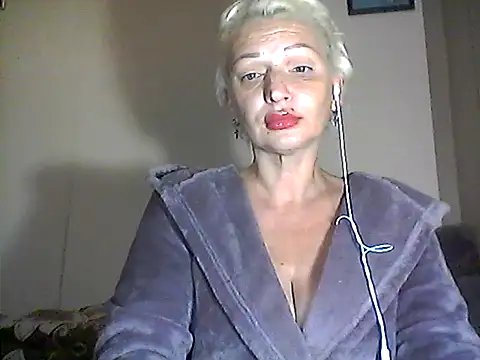 Snapshot of MaryJane441 chatting on October 1, 2025, 6:25 pm MaryJane441 online show from October 1, 2025, 6:25 pm