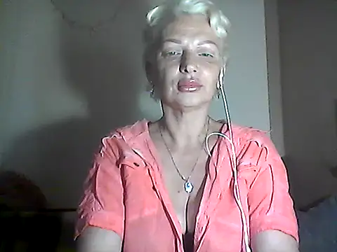 Snapshot of MaryJane441 chatting on July 4, 2026, 8:48 pm MaryJane441 online show from July 4, 2026, 8:48 pm