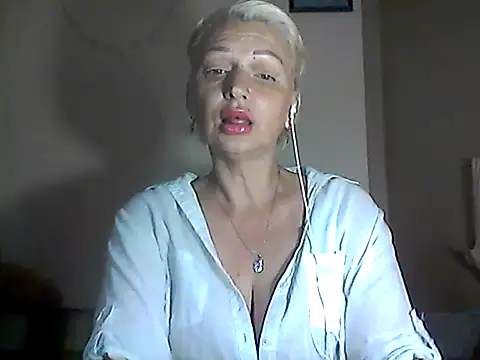 Snapshot of MaryJane441 chatting on July 9, 2026, 8:13 pm MaryJane441 online show from July 9, 2026, 8:13 pm