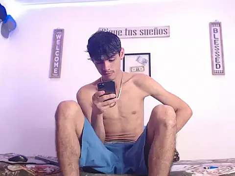 Snapshot of harrytomson_1 chatting on January 28, 2025, 1:08 am harrytomson 1 online show from January 28, 2025, 1:08 am