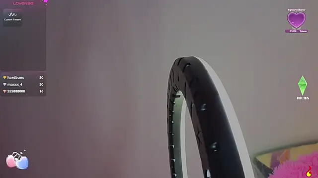 Snapshot of littlevixen18 chatting on December 17, 2024, 10:43 pm littlevixen18 online show from December 17, 2024, 10:43 pm