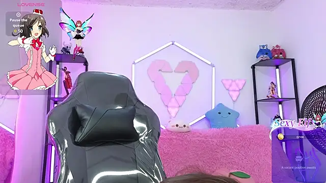 Snapshot of littlevixen18 chatting on March 20, 2025, 2:21 pm littlevixen18 online show from March 20, 2025, 2:21 pm