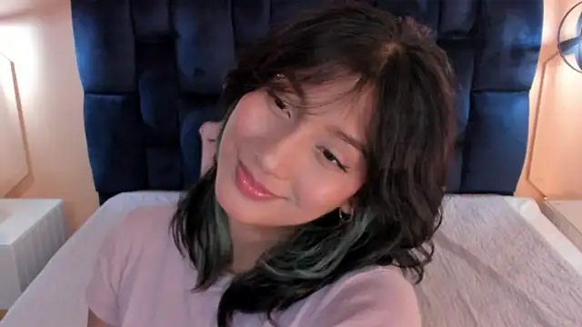 Snapshot of Yazmin_rouse chatting on January 4, 2025, 12:59 pm Yazmin rouse online show from January 4, 2025, 12:59 pm