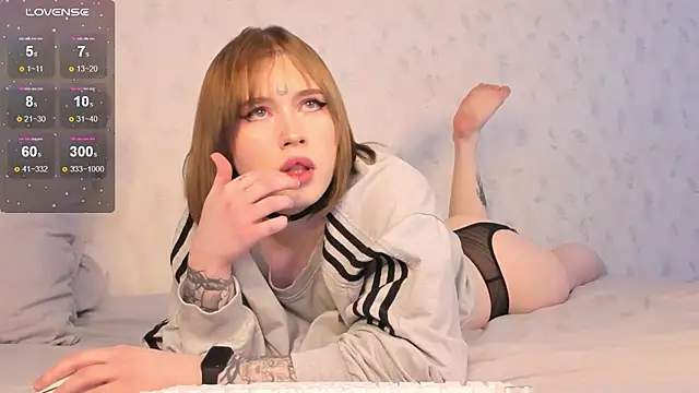 Snapshot of Spliti_moon chatting on March 4, 2025, 5:34 pm Spliti moon online show from March 4, 2025, 5:34 pm