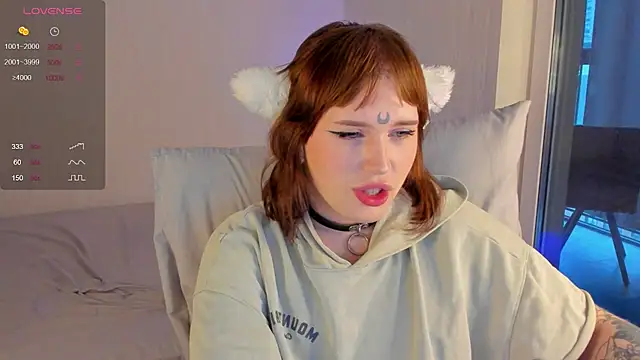 Snapshot of Spliti_moon chatting on October 18, 2025, 12:39 pm Spliti moon online show from October 18, 2025, 12:39 pm