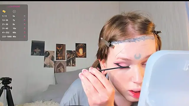 Snapshot of Spliti_moon chatting on March 22, 2026, 11:02 am Spliti moon online show from March 22, 2026, 11:02 am