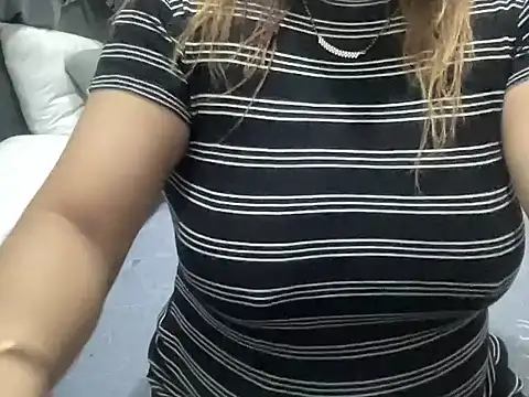 Snapshot of sassypooja chatting on October 16, 2025, 5:19 am sassypooja online show from October 16, 2025, 5:19 am