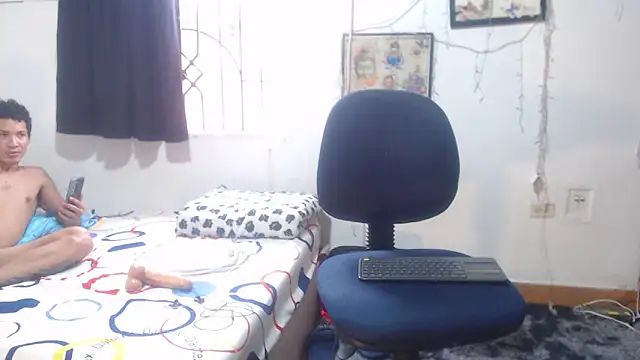 Snapshot of cougar_town chatting on November 1, 2025, 7:38 pm cougar town online show from November 1, 2025, 7:38 pm