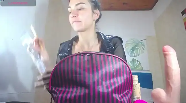 Snapshot of AnnieSoul chatting on March 11, 2025, 12:39 pm AnnieSoul online show from March 11, 2025, 12:39 pm