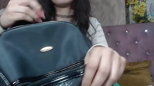 Snapshot of AnnieSoul chatting on September 28, 2025, 7:19 pm AnnieSoul online show from September 28, 2025, 7:19 pm